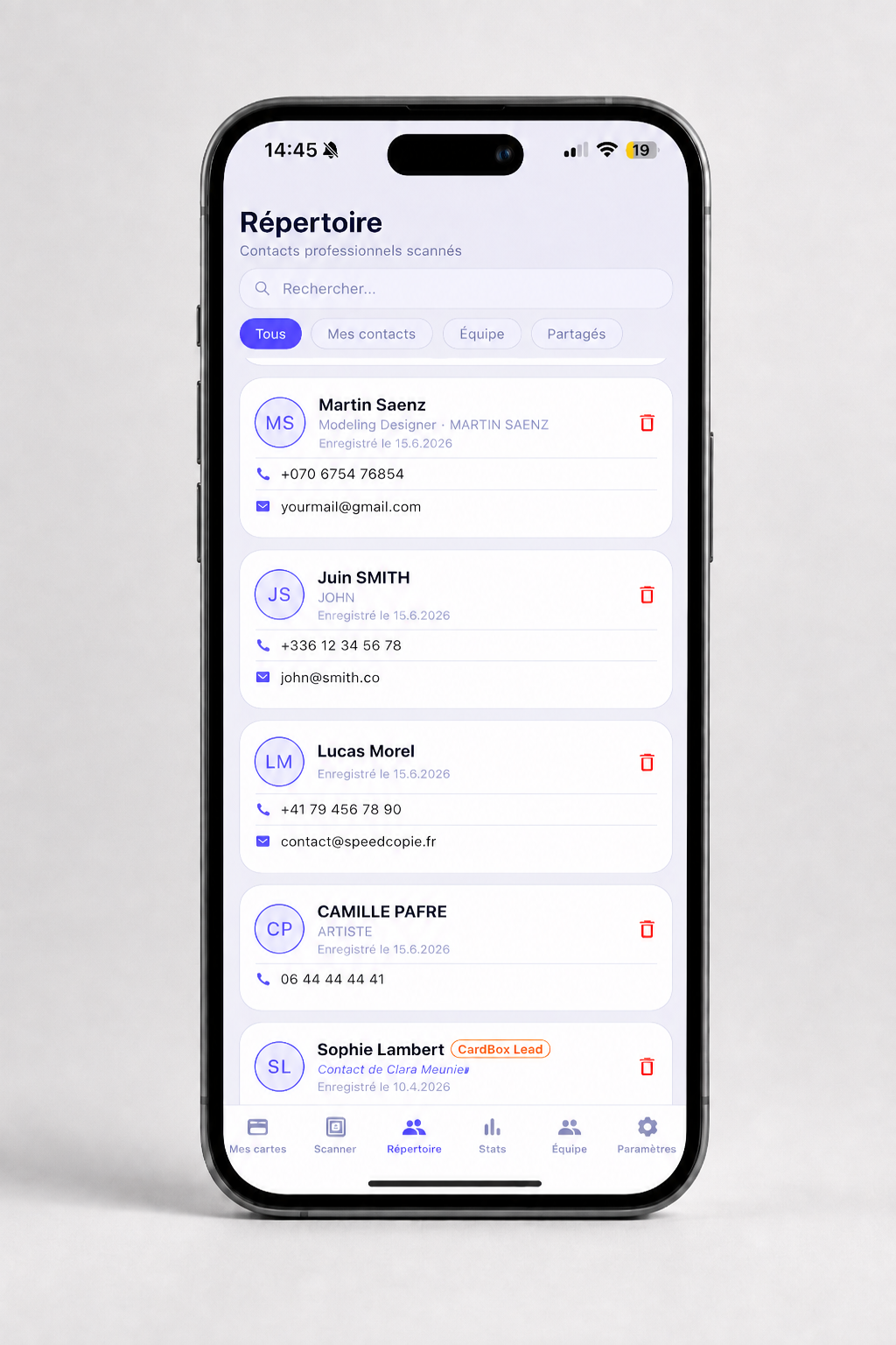 L'annuaire professionnel CardBeez consulté sur un smartphone